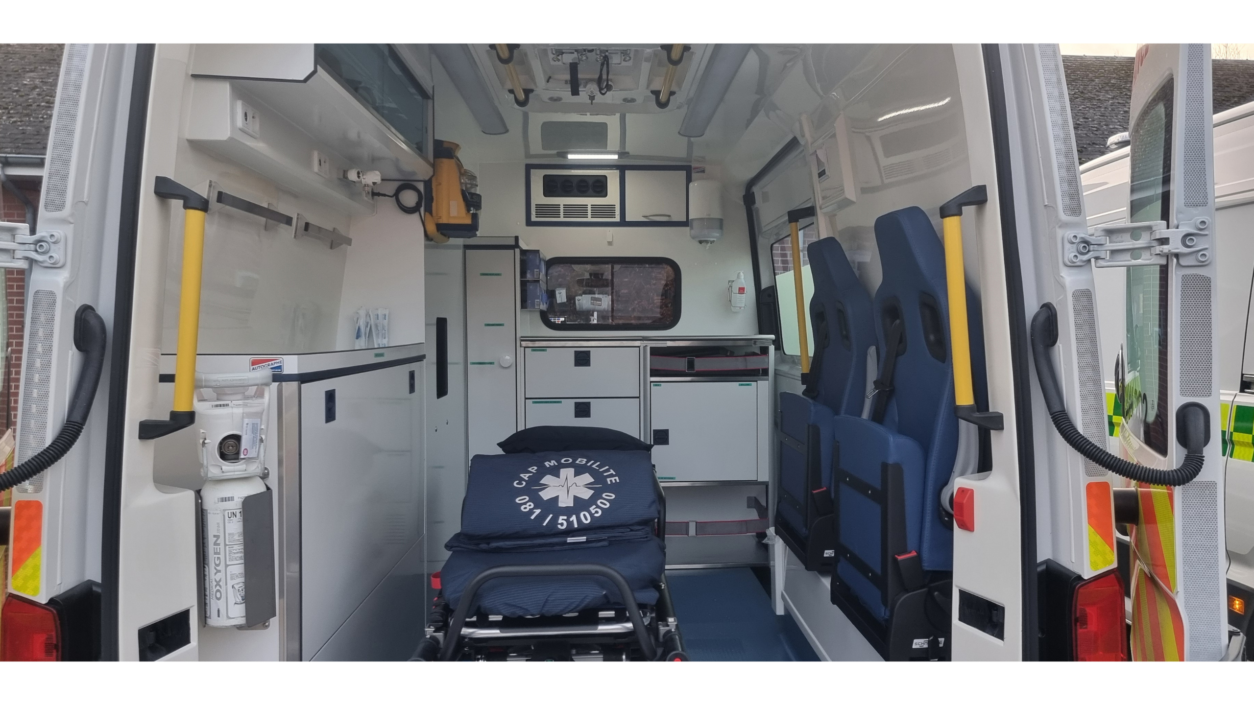 Ambulance normalisée intérieur